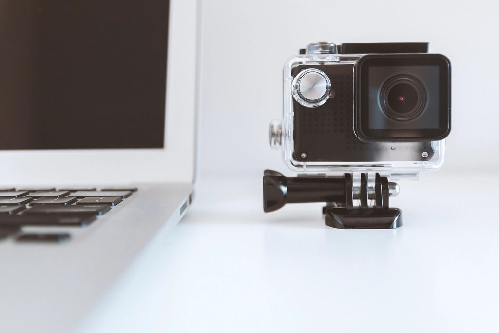 Two Companies Now Ship Twice as Many Cameras as the Entire Mirrorless Market