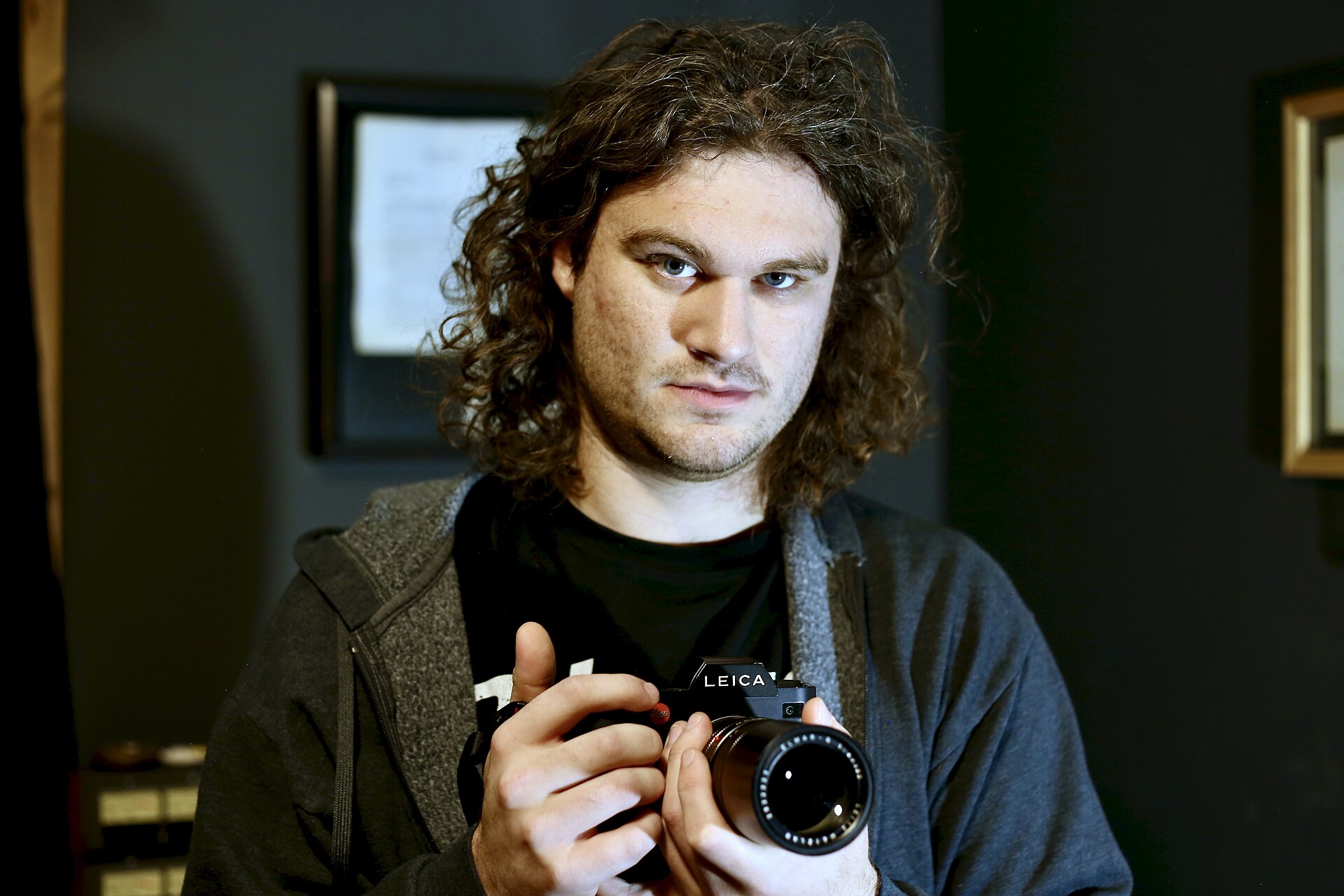 The $549 f/2.8 Zoom That Makes APS-C Feel Like a Pro System